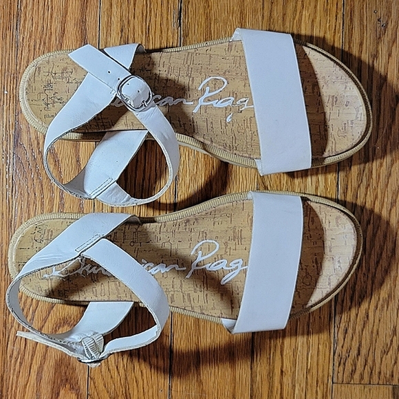 American Rag sandals - Picture 3 of 5